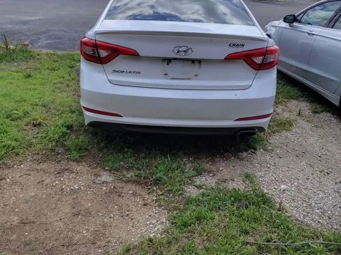 Used 2015 Hyundai Sonata SE w/ Option Group 09 FWD image 4