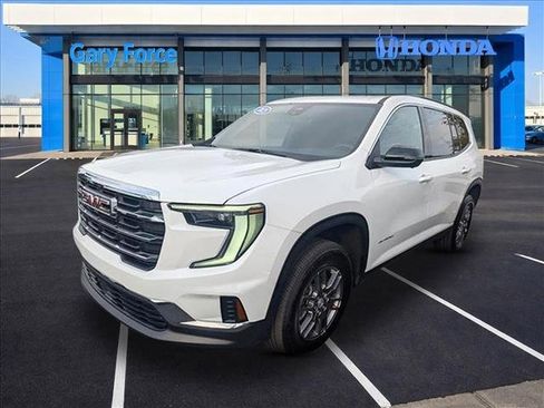 Used 2025 GMC Acadia Elevation image 4