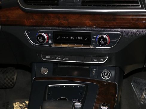 Used 2018 Audi Q5 2.0T Premium AWD/4WD image 35