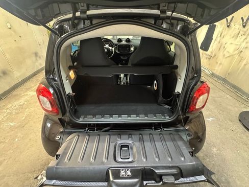 Used 2018 smart fortwo electric drive RWD image 8