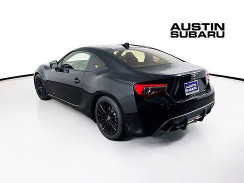 Used 2018 Toyota 86 image 5