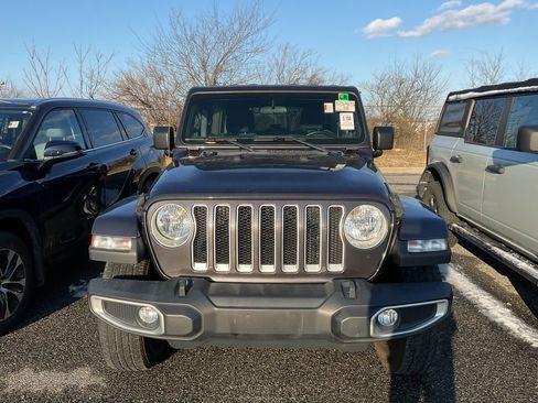 Used 2023 Jeep Wrangler Unlimited Sahara image 3