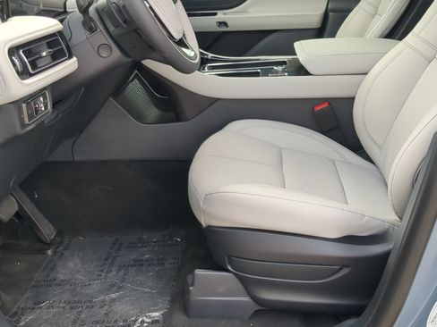 New 2026 Lincoln Aviator Reserve w/ Illumination Package RWD image 10