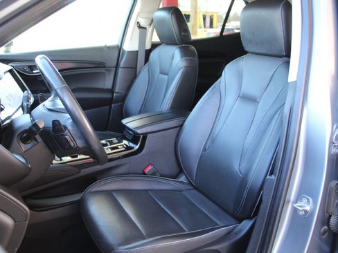 Used 2021 Buick Envision Essence w/ Sport Touring Package image 28