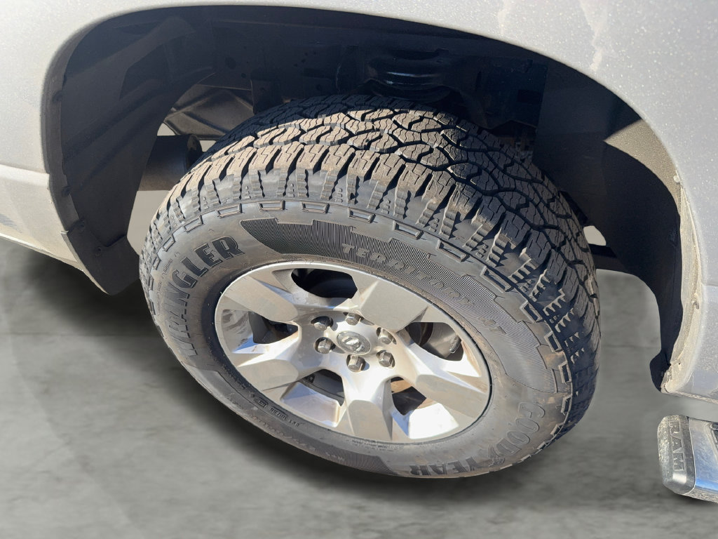 Used 2023 RAM 1500 Big Horn AWD/4WD image 9