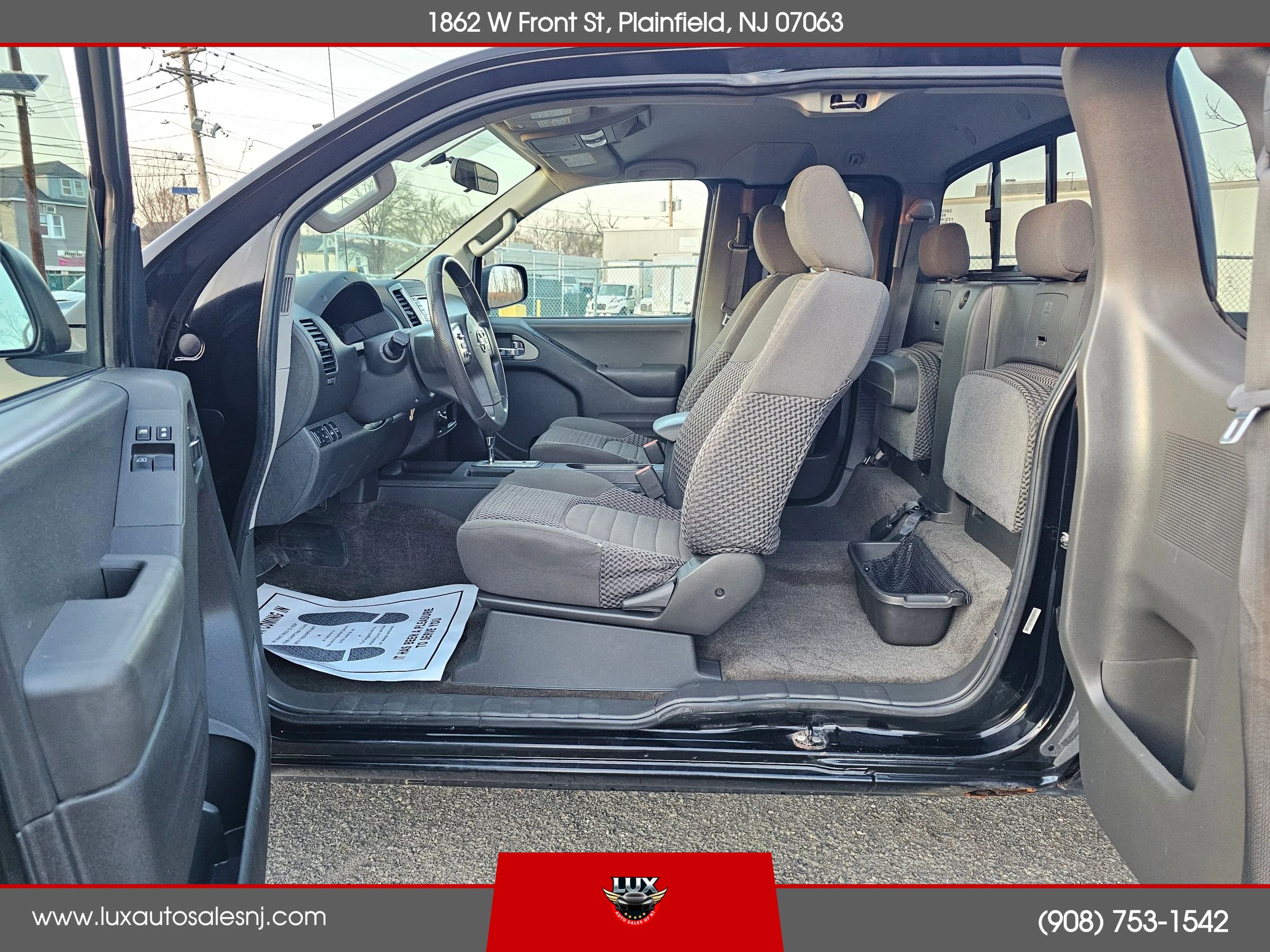 Used 2015 Nissan Frontier SV AWD/4WD image 13