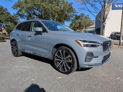 Certified 2023 Volvo XC60 B5 Ultimate w/ Protection Package Premier image 2