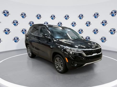 Certified 2023 Kia Seltos S image 3