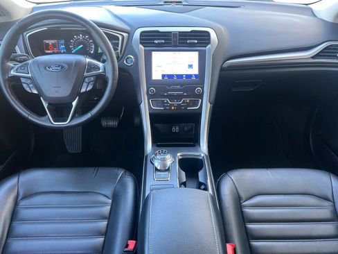 Used 2020 Ford Fusion SEL FWD image 15