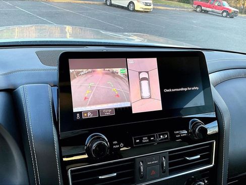 Used 2024 INFINITI QX80 Premium Select w/ Cargo Package image 14