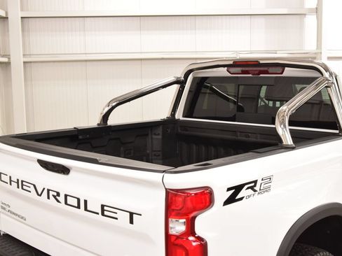 Used 2023 Chevrolet Silverado 1500 ZR2 w/ Technology Package AWD/4WD image 29