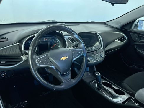 Used 2020 Chevrolet Malibu RS FWD image 25