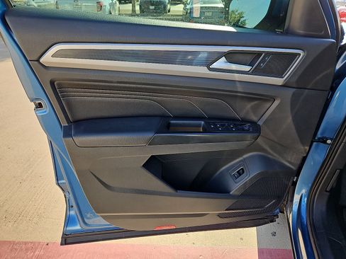 Certified 2020 Volkswagen Atlas Cross Sport SEL w/ Cross Sport MDO Package AWD/4WD image 15