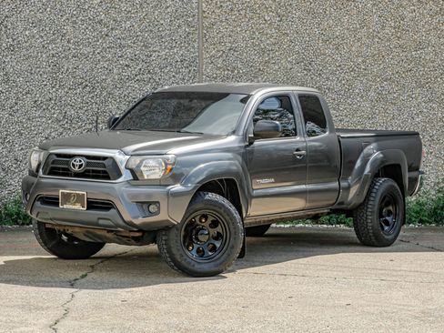 Used 2012 Toyota Tacoma PreRunner w/ SR5 Pkg RWD image 5