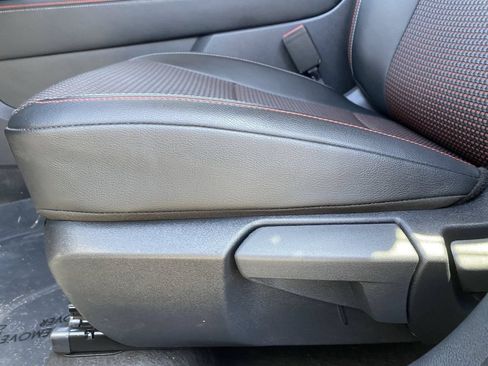 Used 2025 Nissan Kicks SR FWD image 23