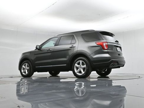 Certified 2018 Ford Explorer XLT image 53