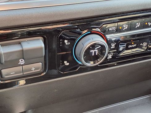 Used 2024 Chevrolet Silverado 1500 LT image 13