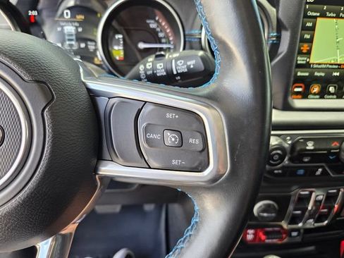 Used 2021 Jeep Wrangler Unlimited Rubicon 4xe AWD/4WD image 31
