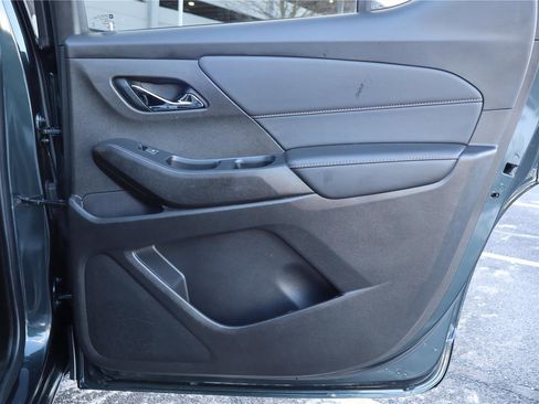Used 2021 Chevrolet Traverse RS w/ LPO, Floor Liner Package image 33