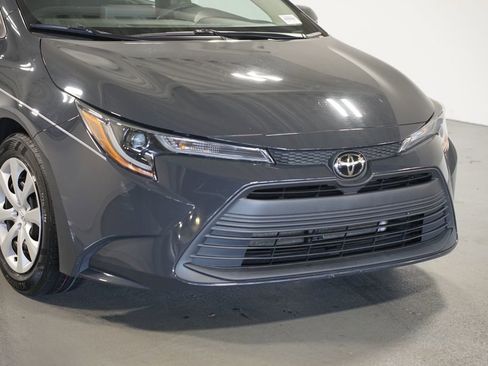 Certified 2023 Toyota Corolla LE image 4