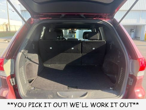 Used 2017 Jeep Grand Cherokee Laredo RWD image 8