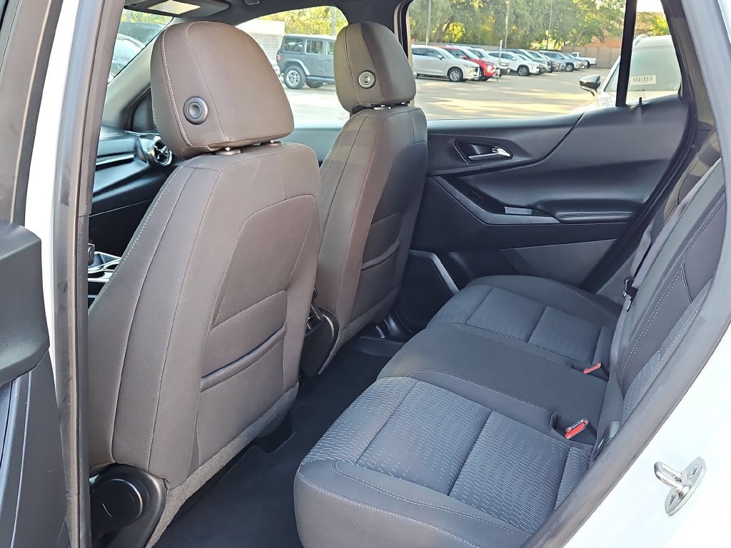 Used 2026 Chevrolet Equinox LT FWD image 28