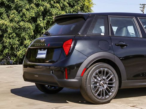 New 2026 MINI Cooper S FWD image 11
