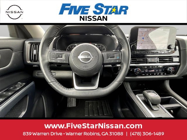 Used 2024 Nissan Pathfinder SL FWD image 10