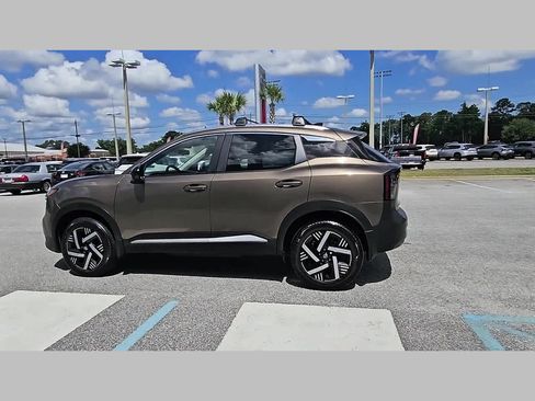 Used 2026 Nissan Kicks SV w/ Cold Weather Package FWD image 26