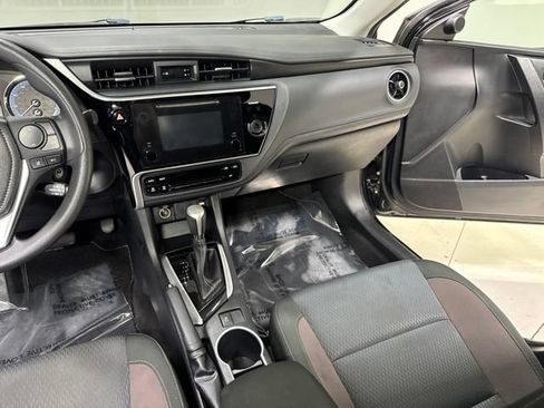 Used 2017 Toyota Corolla LE w/ Carpet Mat Package (TMS) FWD image 20