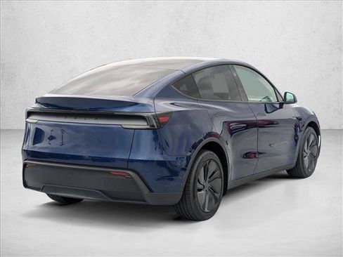 Used 2026 Tesla Model Y 2WD image 5