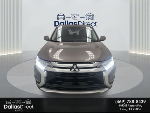 Used 2017 Mitsubishi Outlander SE image 3