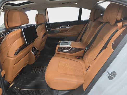 Used 2022 BMW M760i xDrive w/ Luxury Rear Seating Package image 12