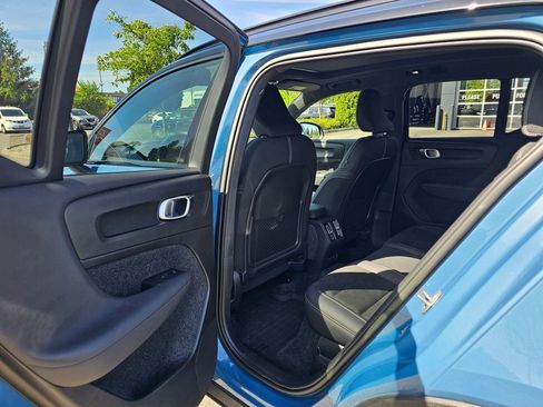 Used 2023 Volvo XC40 Recharge Ultimate AWD/4WD image 12