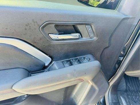 Used 2023 Chevrolet Colorado Z71 image 28