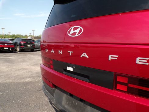 Used 2025 Hyundai Santa Fe SEL AWD/4WD image 15