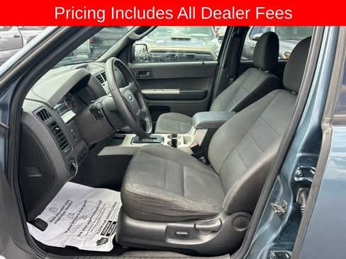 Used 2012 Ford Escape XLT FWD image 2