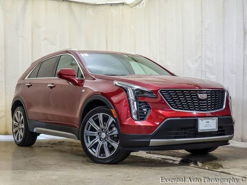 Used 2019 Cadillac XT4 Premium Luxury w/ Cold Weather Package FWD image 1