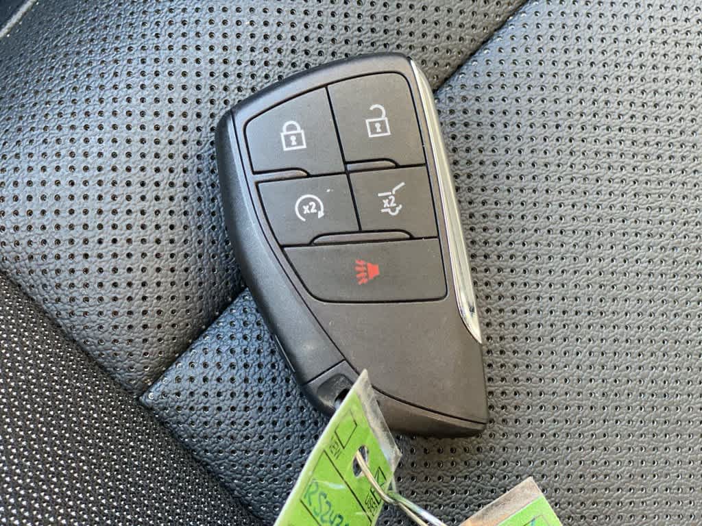 Used 2024 Chevrolet Equinox EV LT w/ LPO, Trailering Package AWD/4WD image 25