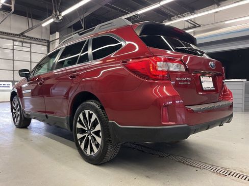 Used 2017 Subaru Outback 3.6R Limited image 5