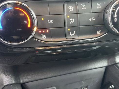 Used 2024 Chevrolet TrailBlazer LT w/ LT Cold Weather Package image 15