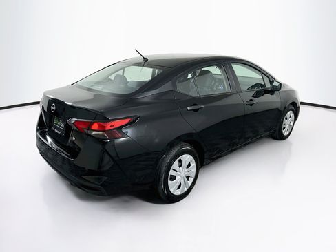 Used 2025 Nissan Versa S FWD image 9