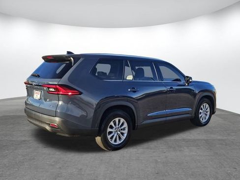 Used 2024 Toyota Grand Highlander XLE image 4