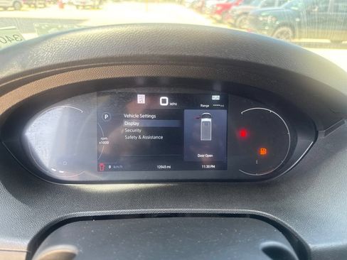 Used 2025 RAM ProMaster 2500 w/ U-Haul Equipment Group FWD image 15