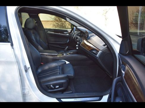 Used 2019 BMW 540i w/ Convenience Package RWD image 33