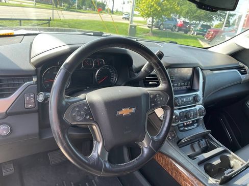 Used 2018 Chevrolet Tahoe Premier AWD/4WD image 9