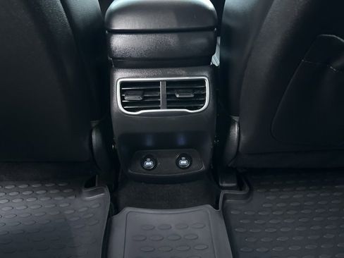 Used 2023 Hyundai Santa Fe SEL w/ Premium Package image 33