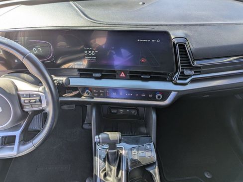 Used 2024 Kia Sportage EX FWD image 17