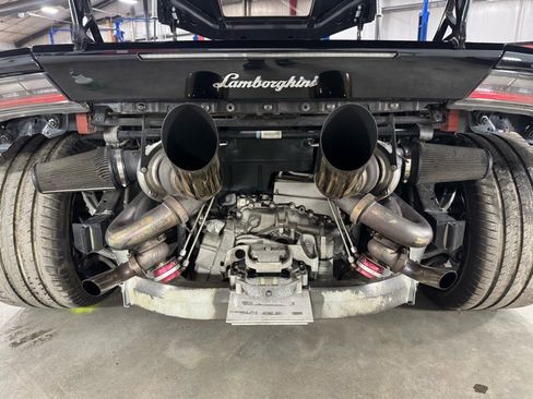 Used 2015 Lamborghini Huracan LP 610-4 image 13