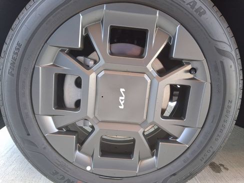 New 2026 Kia Carnival SX FWD image 26